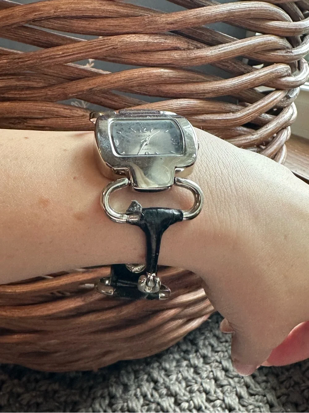 Y2K Geneva Silver Watch with Black Dial and Link Accents